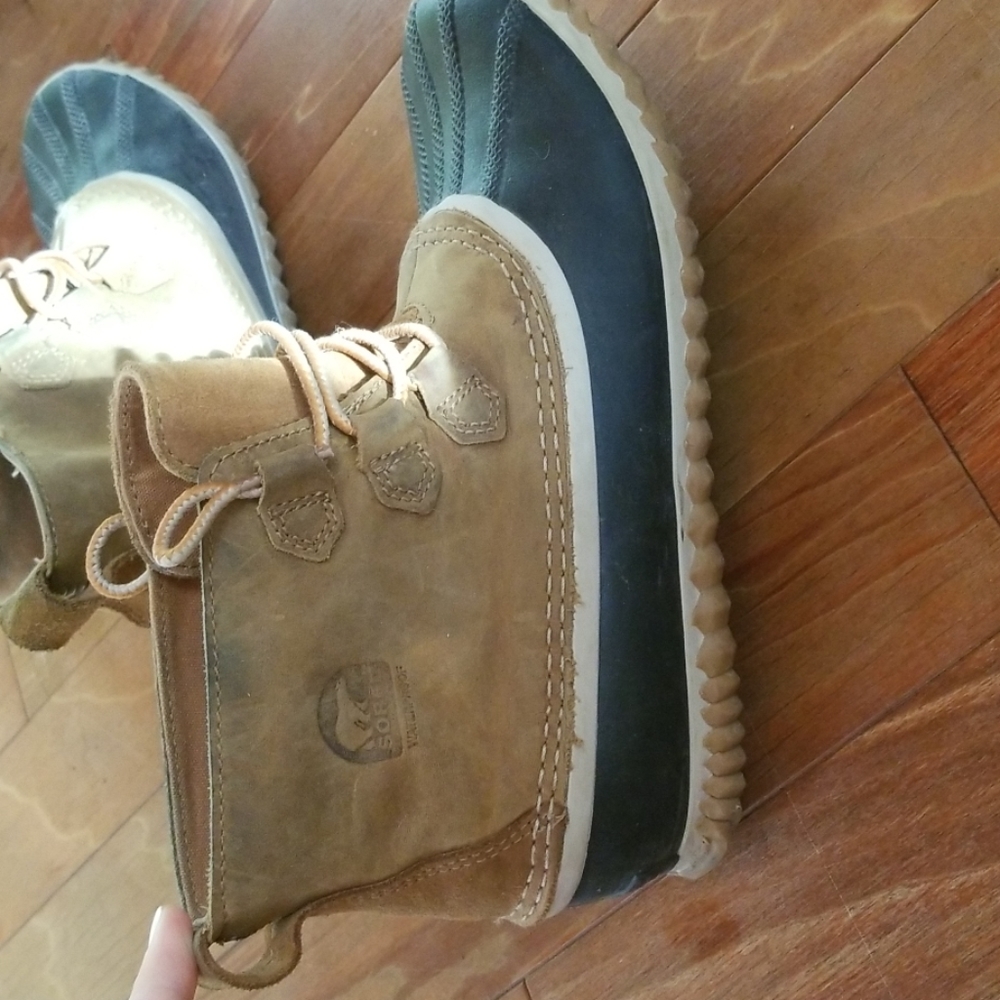 Sorel out n about lace boots -duck boots